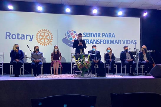 Rotary Araxá Sul lança projetos humanitários na posse da nova diretoria