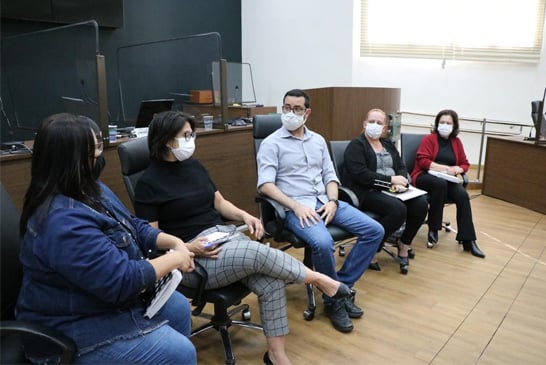 Atenção no setor da assistência social é tema de reunião de trabalho na Câmara Municipal