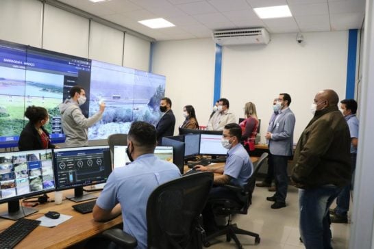 CBMM apresenta parque industrial para comitiva de vereadores