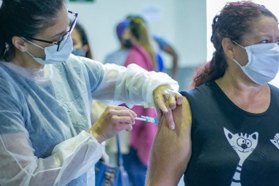 Araxá promove mutirão de 2ª dose de CoronaVac, AstraZeneca e Pfizer nesta quarta e quinta