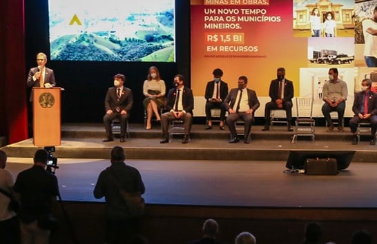 Romeu Zema assina autorização para repasse de R$ 1,5 bilhão aos municípios mineiros