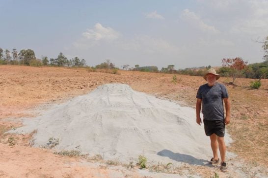 Prefeitura começa a distribuição de calcário para produtores rurais de Araxá