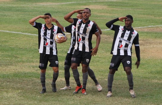 Araxá goleia o Uberaba na estreia da Segunda Divisão