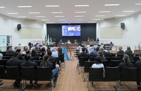 Audiência Pública debate Municipalização de escolas estaduais