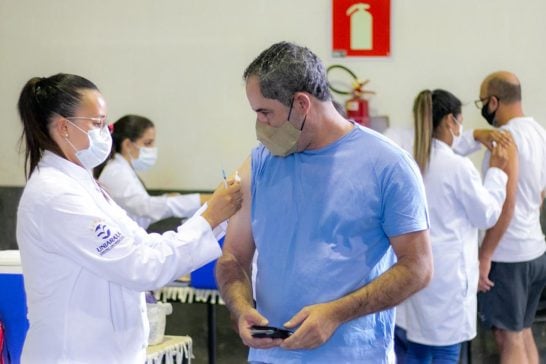 Araxá vacina pessoas a partir de 18 anos nesta quarta